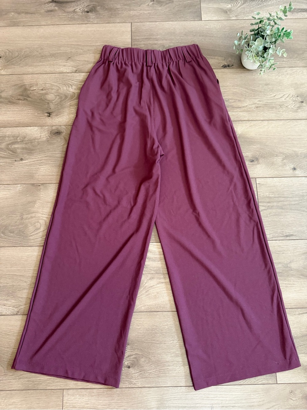 HALRA Wide-Leg High-Waist Pants in Plum Size Small - Picture 9 of 9